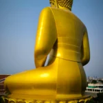 Slotici_na_cestach_Bangkok_socha_z vyhlídky